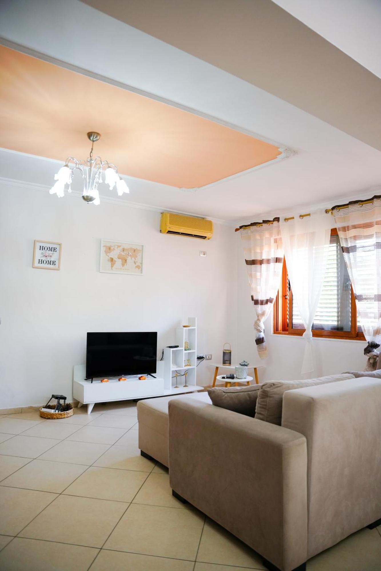 Tirana Centre Lions Gate 1 Apartment Exteriör bild